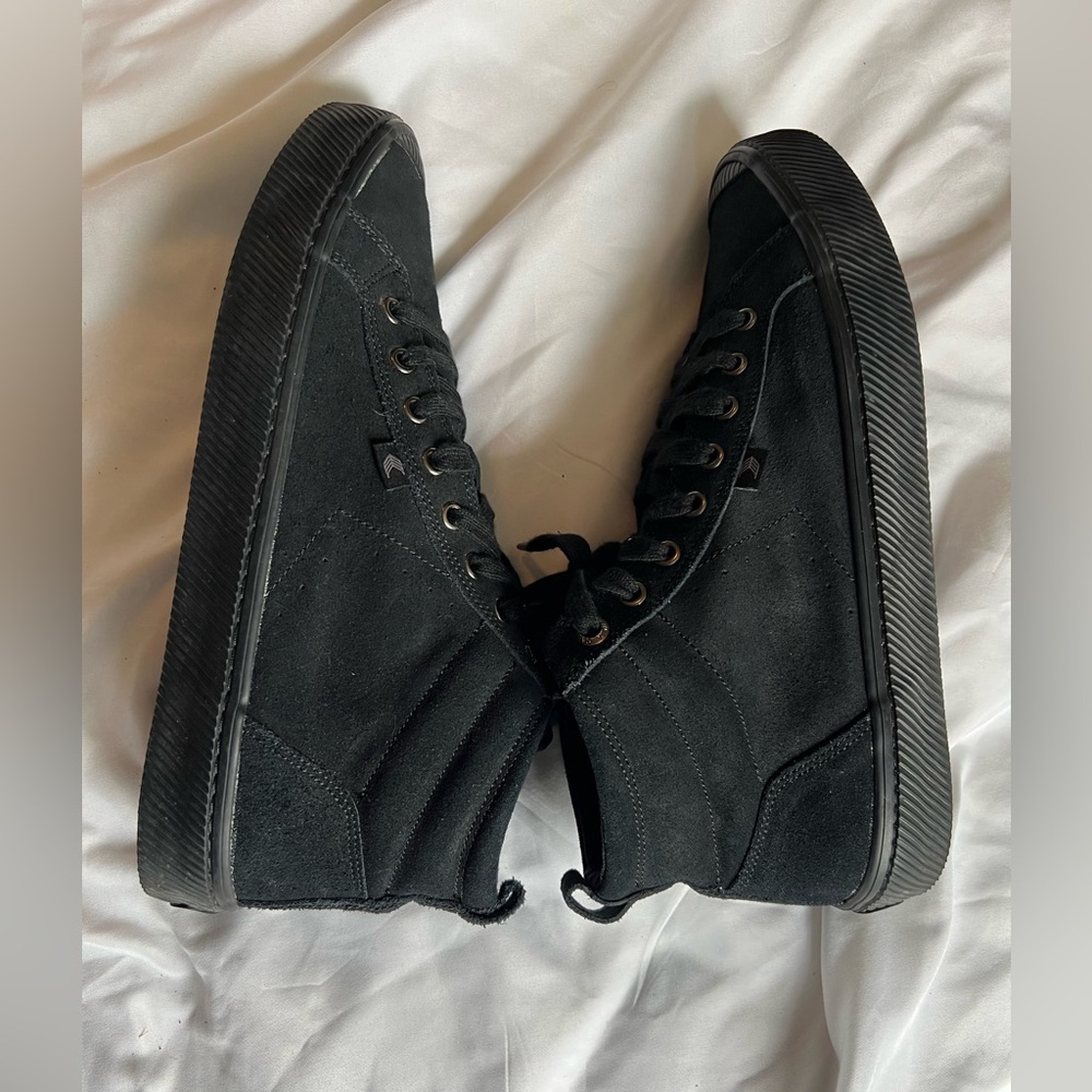 Cariuma IBI High Tops unisex brand new